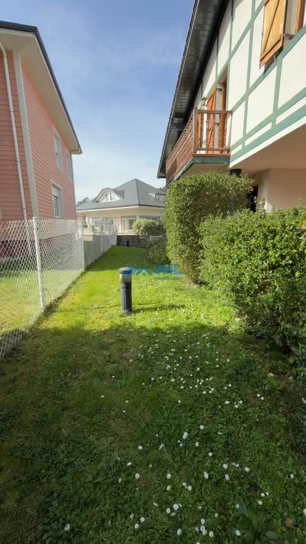 Jardí de Casa o xalet en venda en Castro-Urdiales amb Calefacció, Jardí privat i Traster
