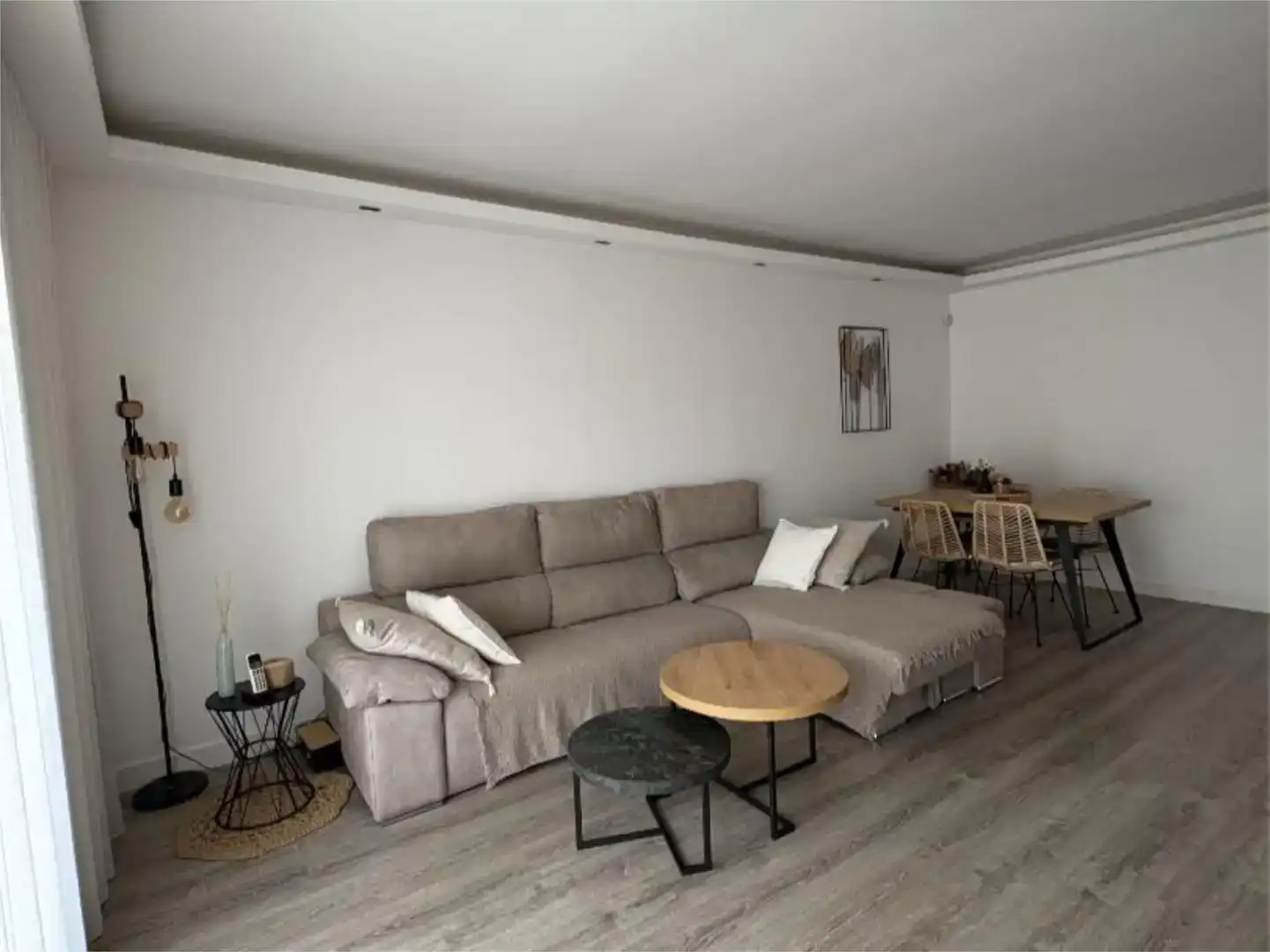Living room of Flat for sale in Sabadell  with Air Conditioner and Swimming Pool