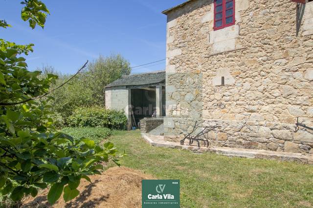 Casa-chalet en Venta en LU-612 en Guntín