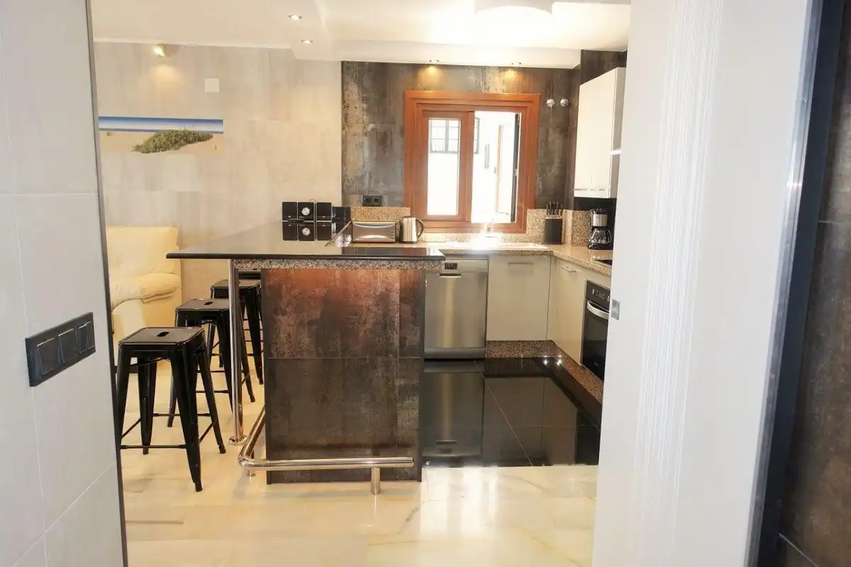 Apartamento con piscina en venta en Avenida de Julio Iglesias, imagen 4