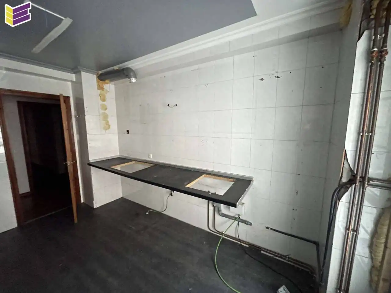 Kitchen of Flat for sale in Vigo   with Heating, Parquet flooring and Terrace