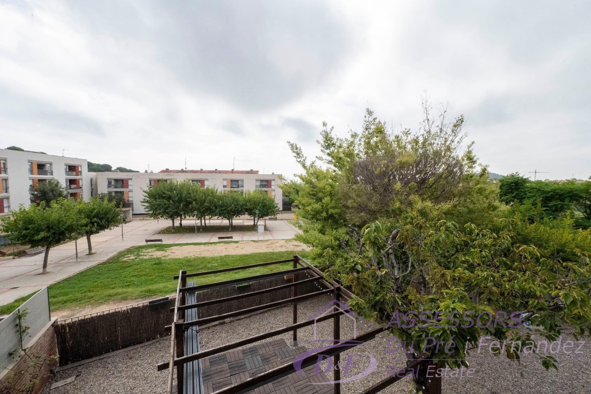 Exterior view of Flat for sale in Tiana  with Air Conditioner, Heating and Private garden