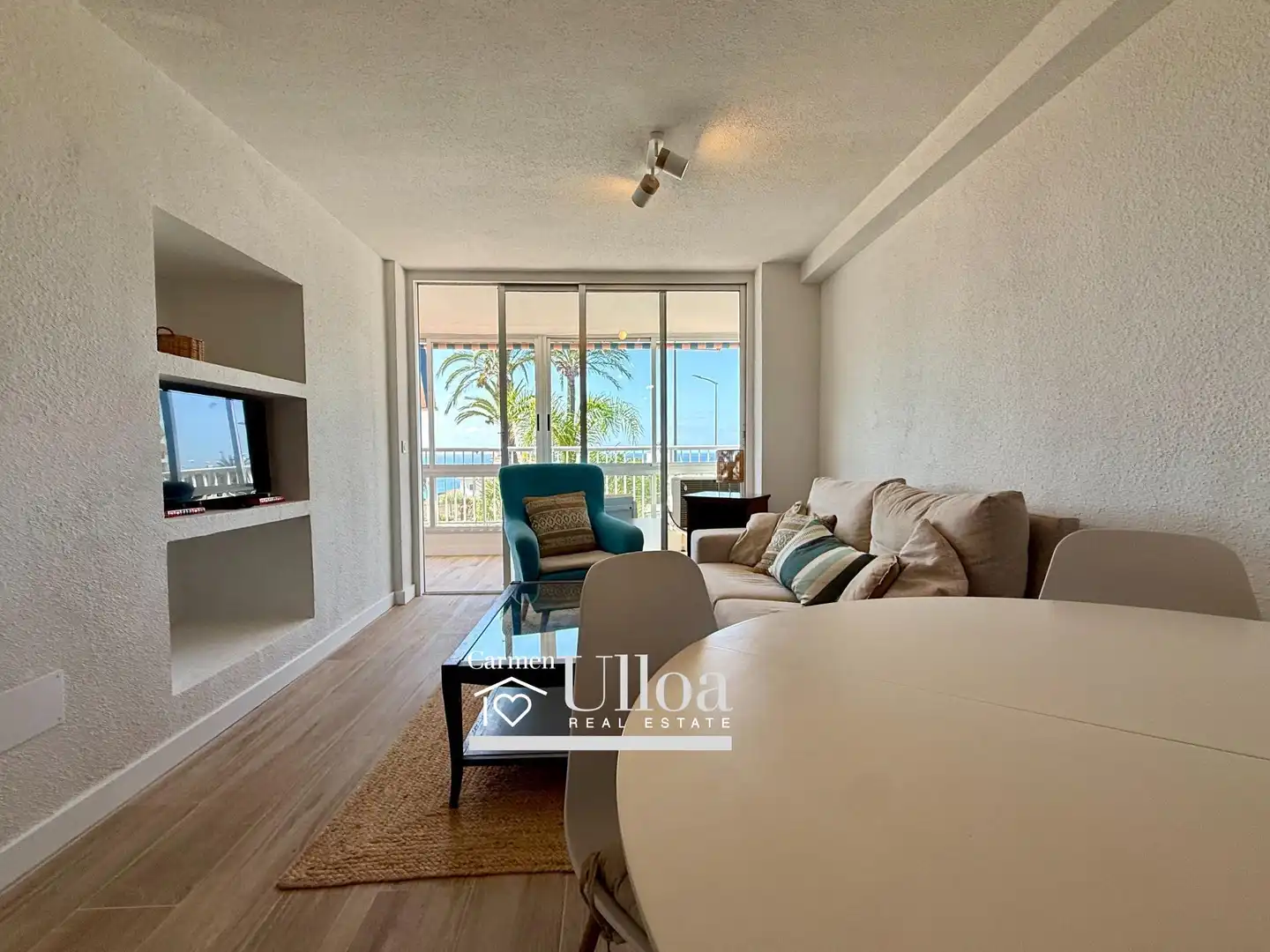 Sala d'estar de Apartament de lloguer en Alicante / Alacant amb Aire condicionat, Terrassa i Moblat