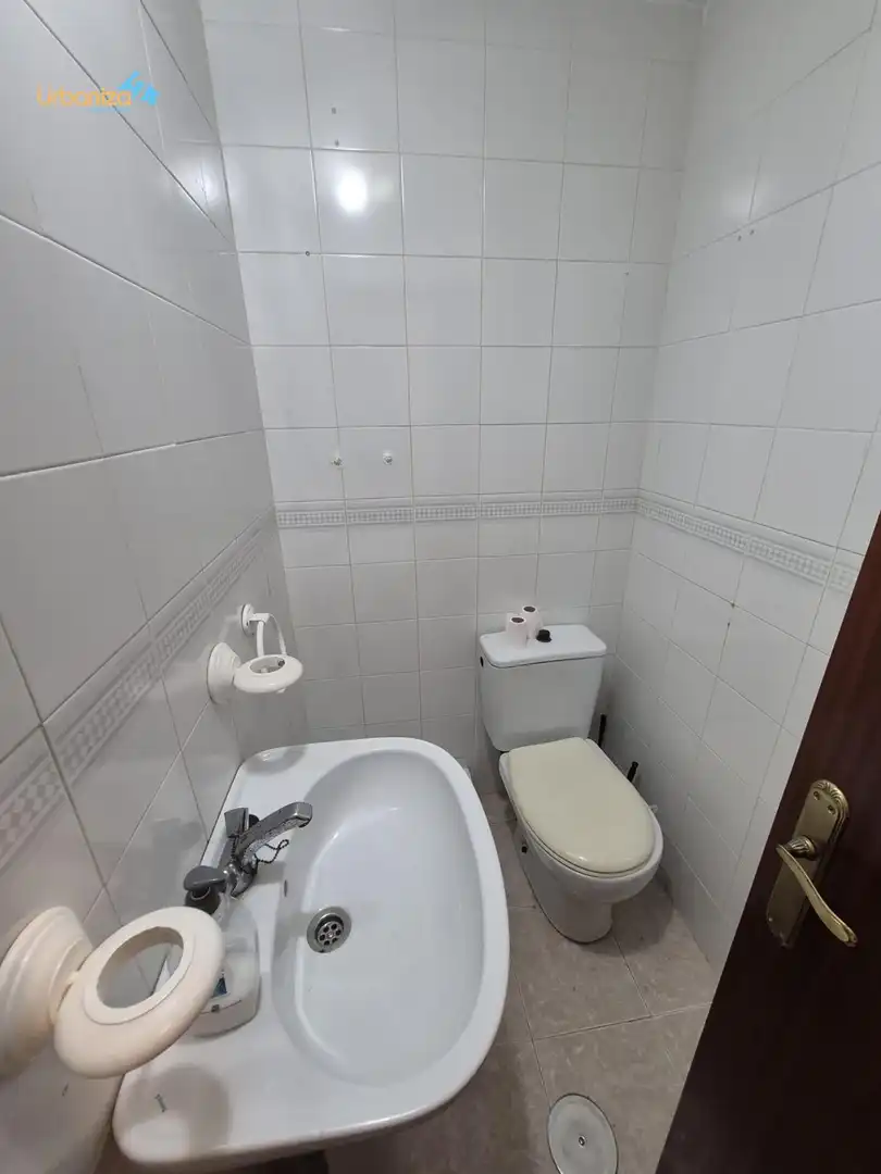 Baño de Piso en venta en Badajoz con Aire acondicionado