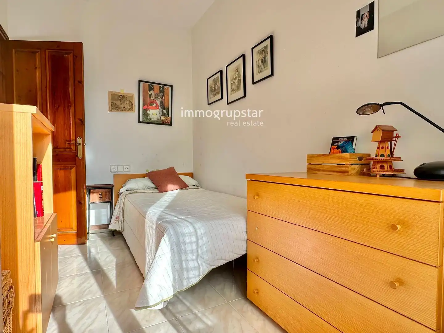 Schlafzimmer von Einfamilien-Reihenhaus zum Verkauf in Castell d'Aro, Platja d'Aro i s'Agaró mit Heizung, Privatgarten und Terrasse