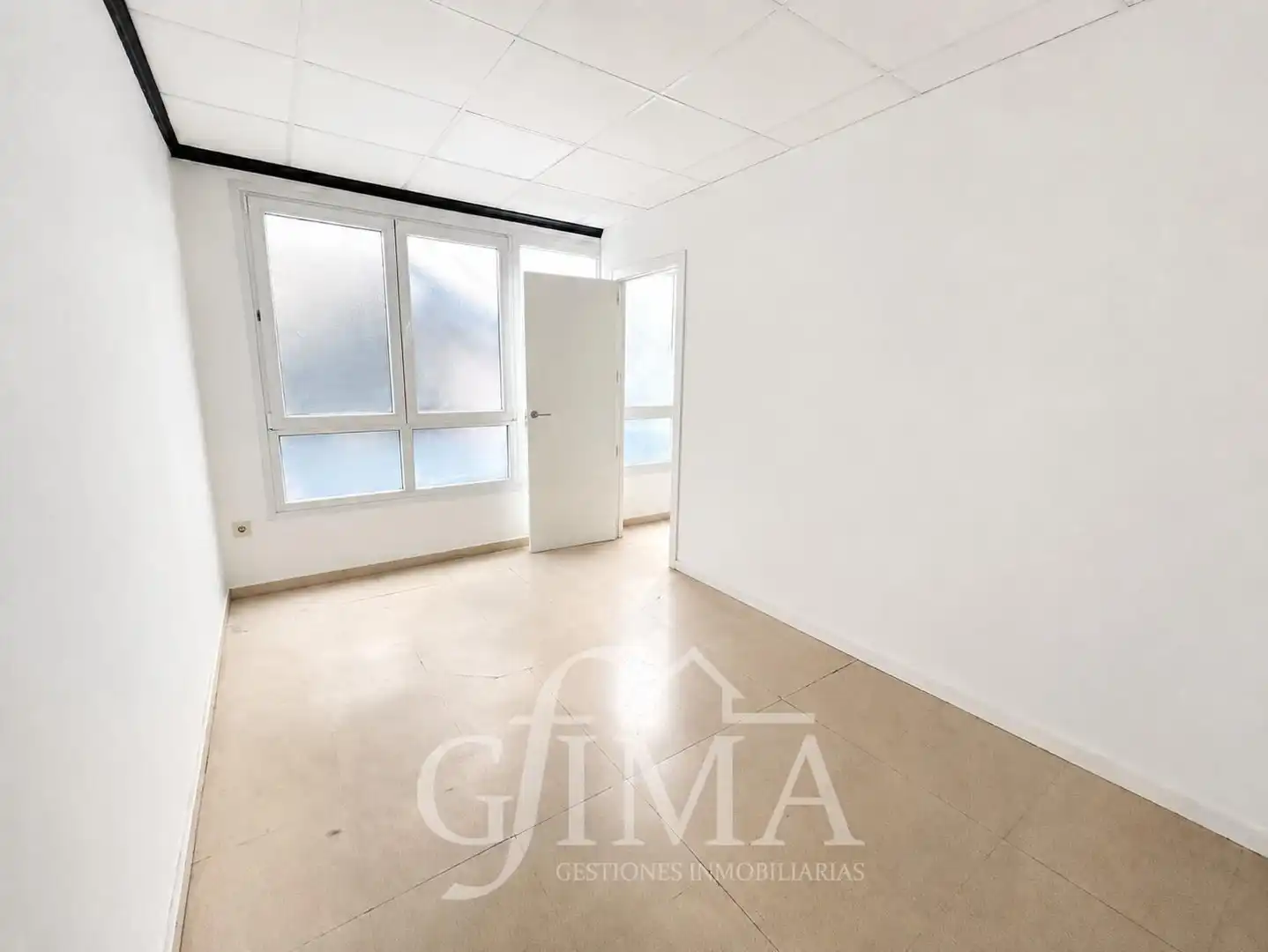 Local comercial en venda a Calle CAMPO