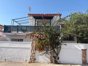 Detached house with balcony for sale in Carrer de Terol