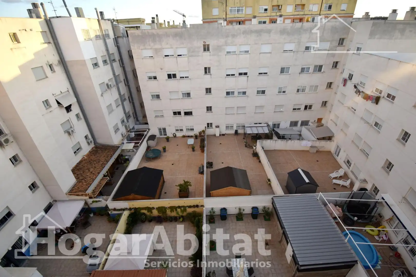 Vista exterior de Ático en venta en Castellón de la Plana / Castelló de la Plana con Aire acondicionado, Calefacción y Terraza