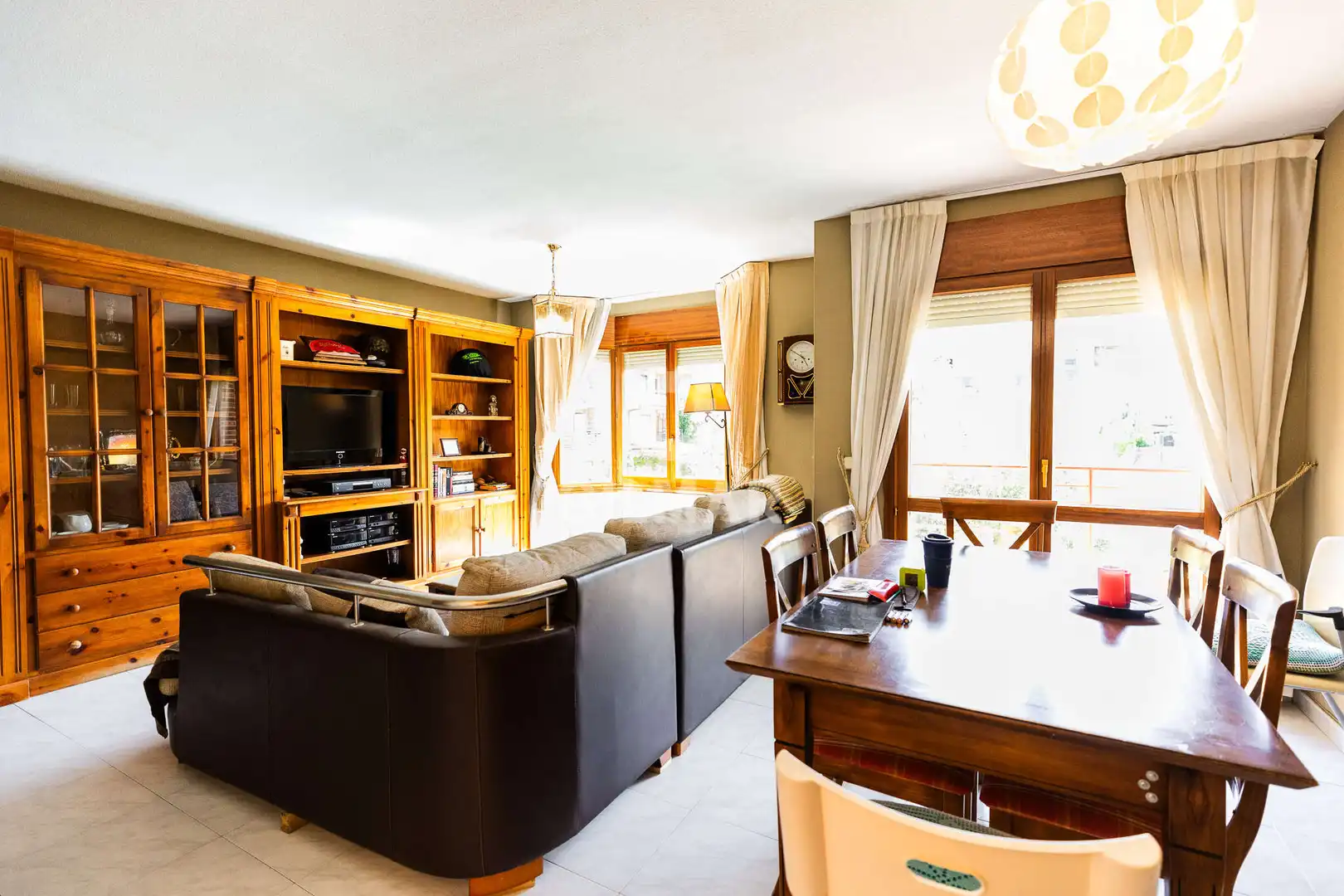 Sala de estar de Casa adosada en venta en Collado Villalba con Calefacción, Jardín privado y Piscina