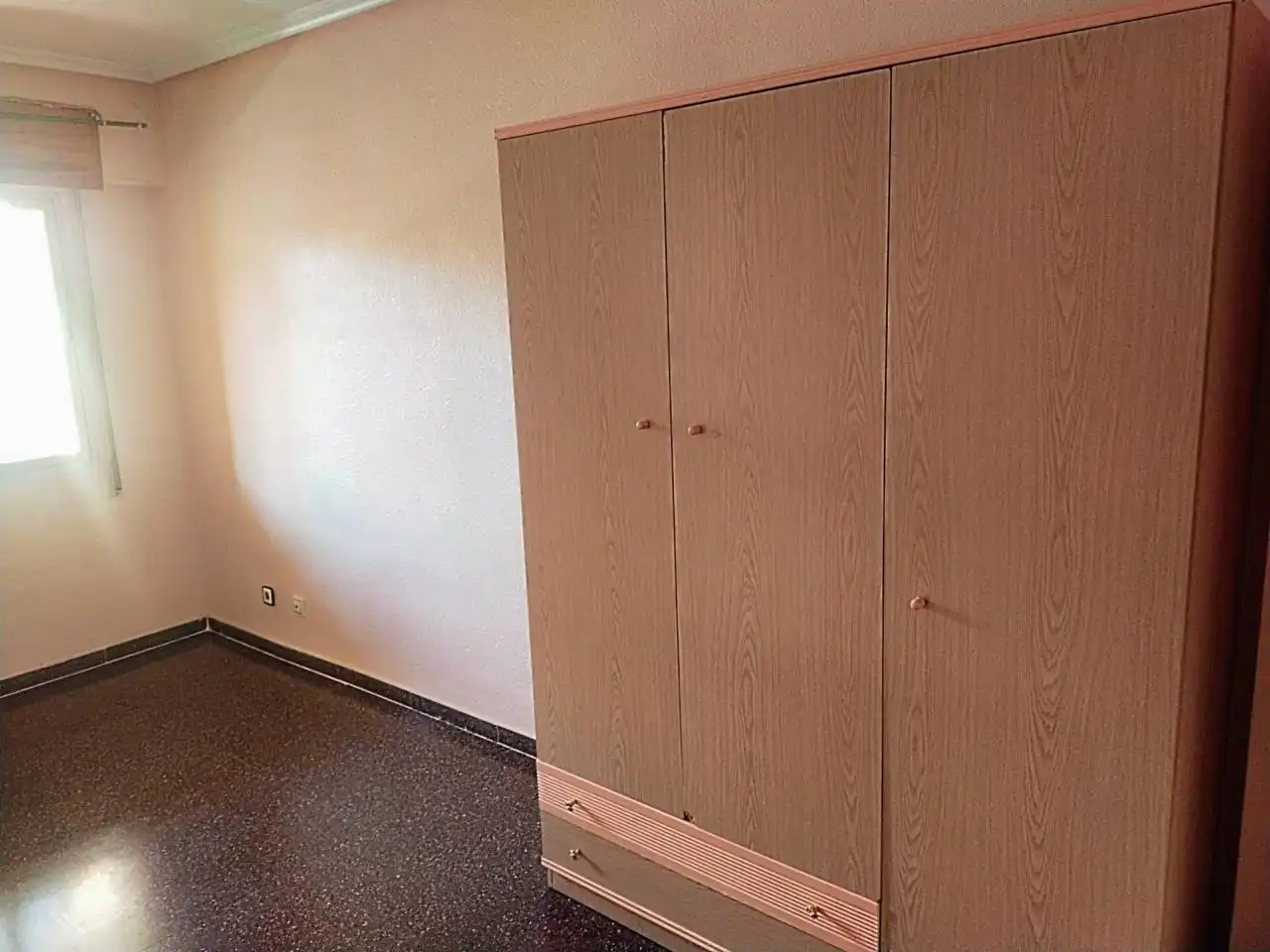 Schlafzimmer von Wohnungen zum Verkauf in Elche / Elx mit Balkon