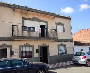 Vista exterior de Casa o xalet en venda en La Garrovilla  amb Terrassa