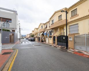 Vista exterior de Casa adosada en venda en Armilla amb Aire condicionat, Calefacció i Parquet