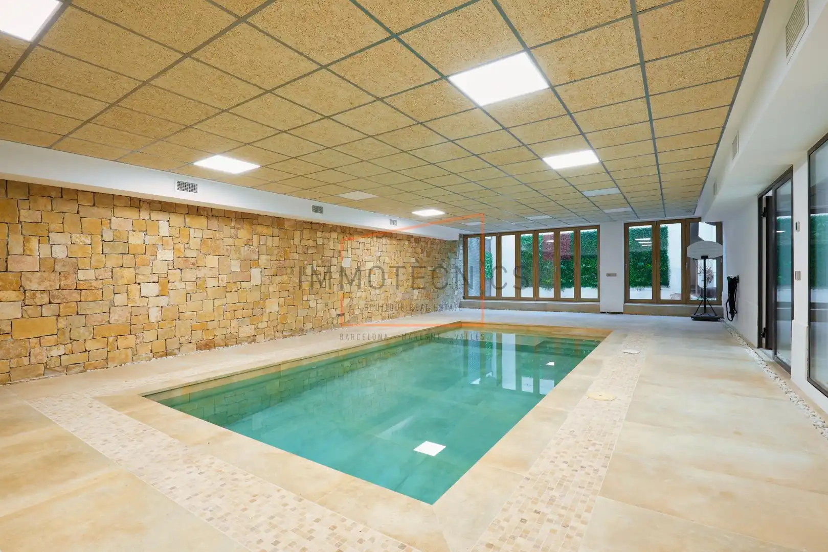 Piscina de Casa o xalet en venda en Santa Eulàlia de Ronçana amb Aire condicionat, Jardí privat i Terrassa
