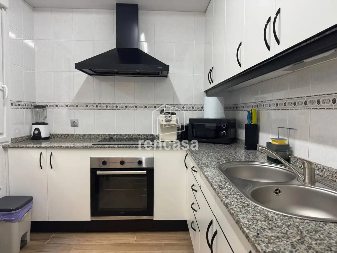 Cuina de Pis en venda en Lleida amb Aire condicionat, Calefacció i Moblat