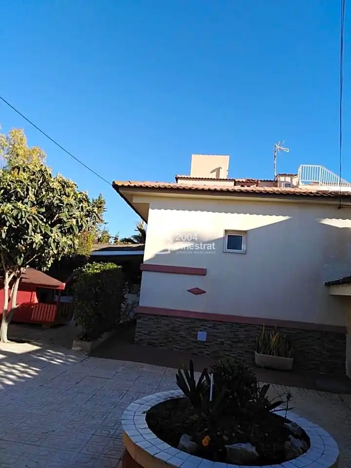 Exterior view of Houses for sale in Benidorm  with Air Conditioner, Private garden and Terrace