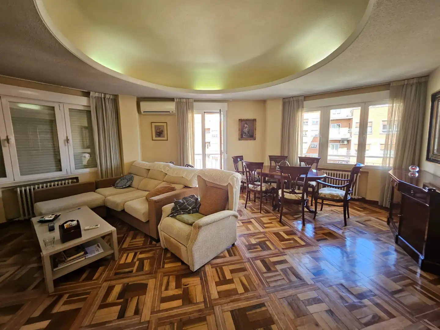 Living room of Flat for rent in Madrid  with Air Conditioner, Heating and Furnished