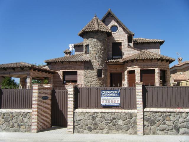 Casa adosada en Venta en El Casar