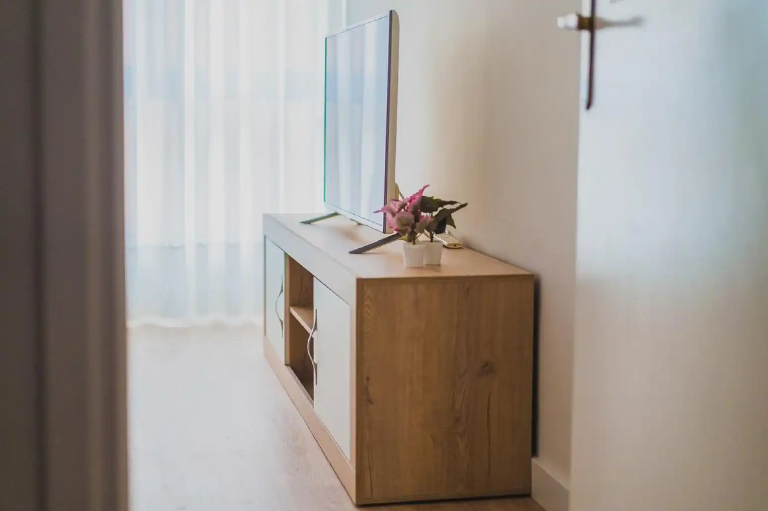 Living room of Flat for rent in Santander  with Heating, Parquet flooring and Furnished