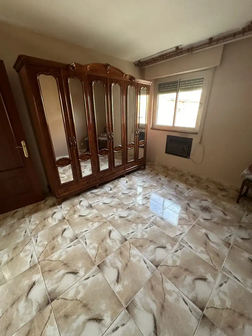 Schlafzimmer von Wohnung zum Verkauf in Linares mit Klimaanlage und Heizung