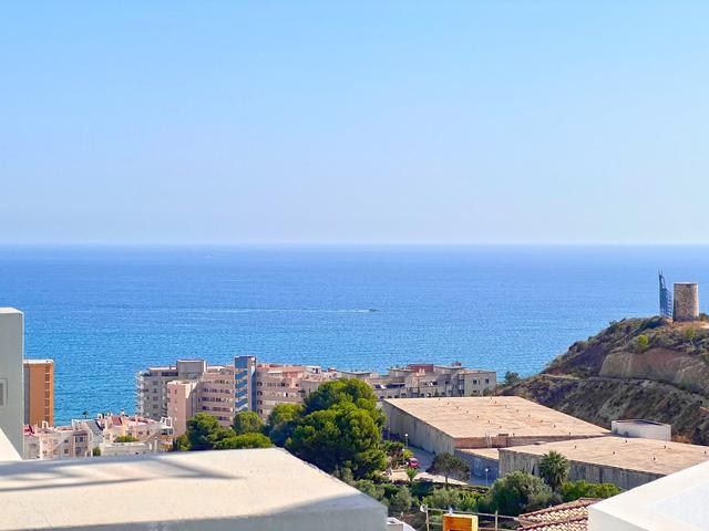 Exterior view of Single-family semi-detached to rent in Fuengirola  with Air Conditioner, Terrace and Furnished
