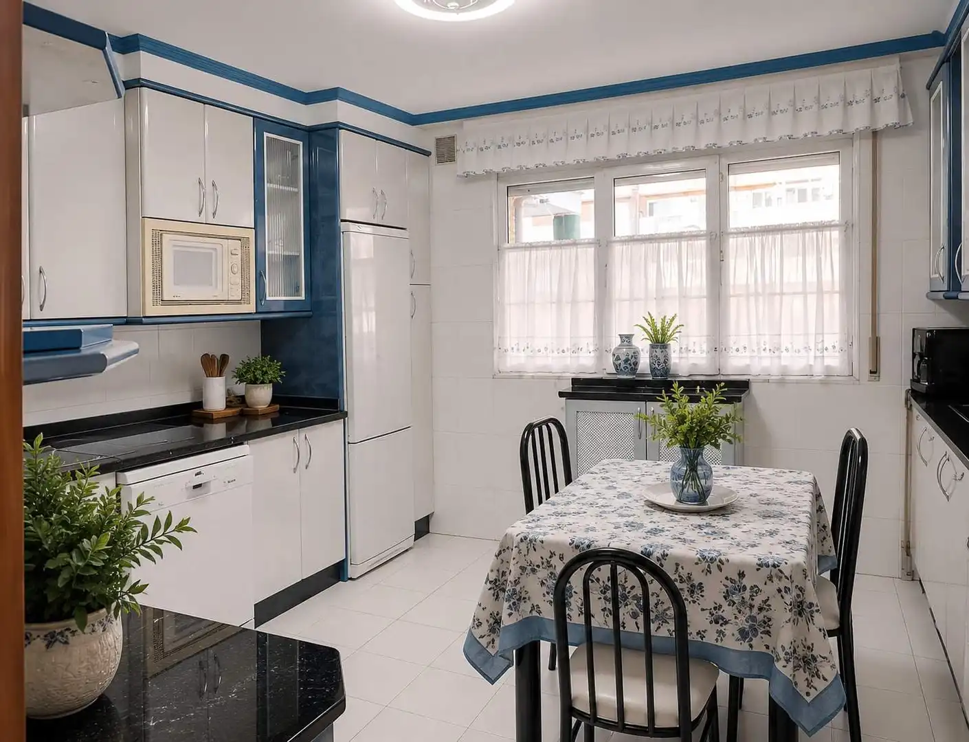 Cocina de Casa adosada en venta en León Capital  con Parquet