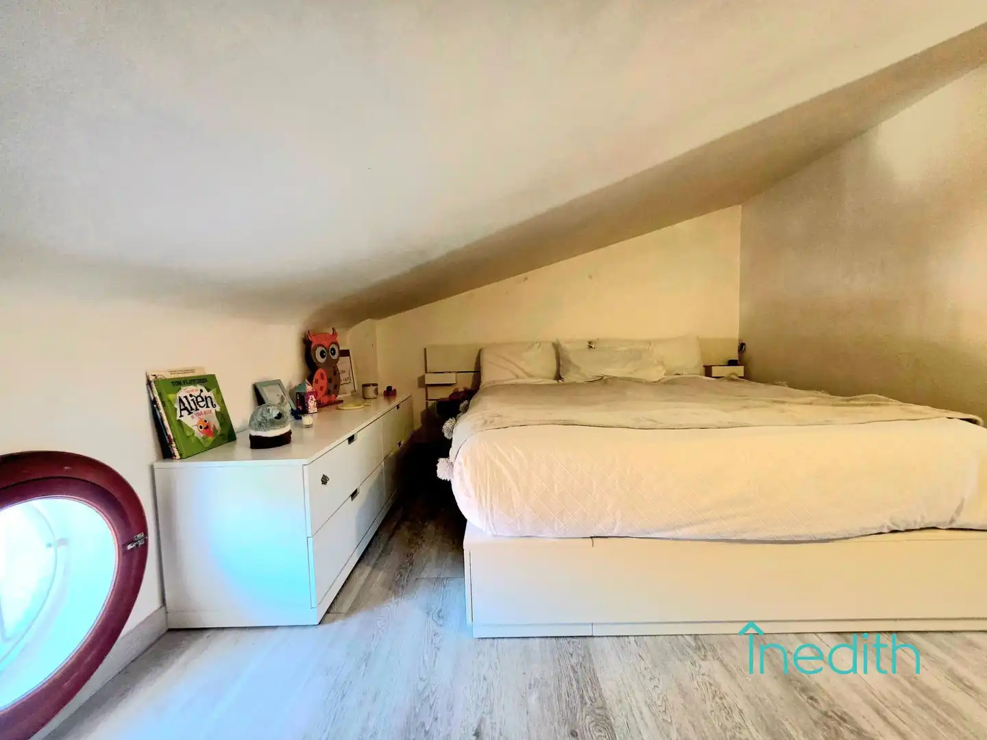 Habitación de Casa adosada en venta en Castelldefels con Aire acondicionado, Calefacción y Jardín privado
