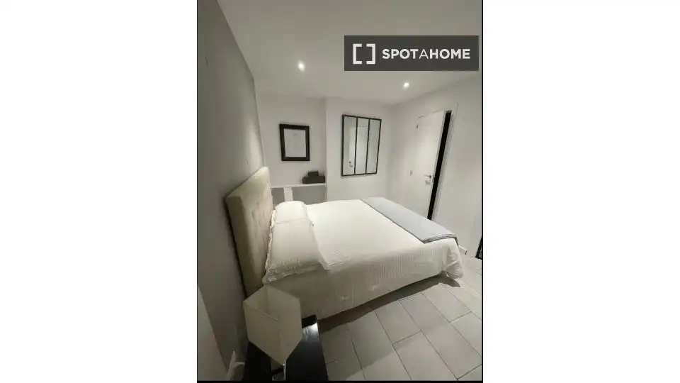 Flat with terrace to rent in Ciutat Vella, imagen 8