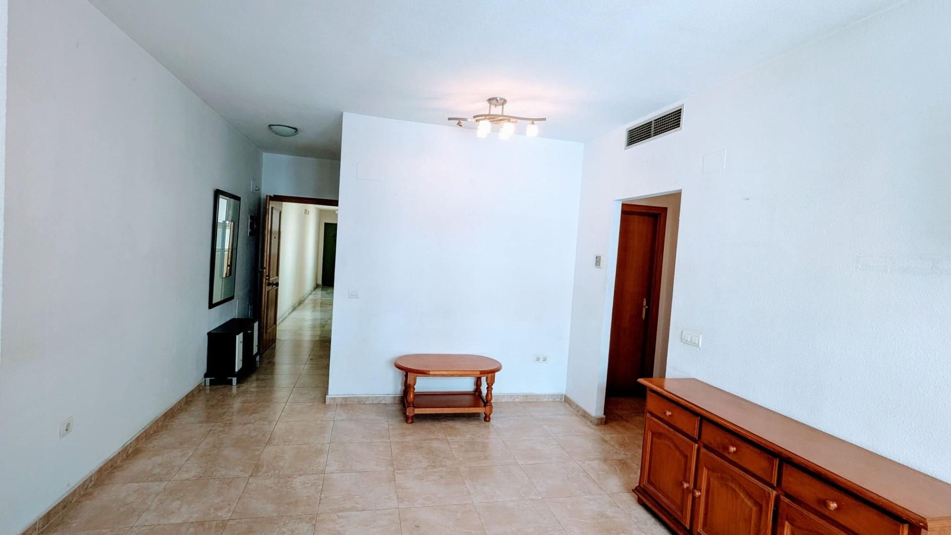 Flat for sale in Calle Héroe de Sostoa, Parque Ayala - Jardín de la Abadía - Huelín