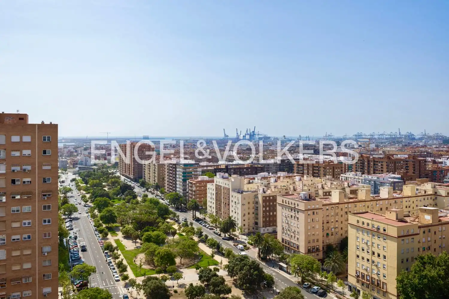 Exterior view of Flat for rent in Valencia  with Air Conditioner, Heating and Terrace