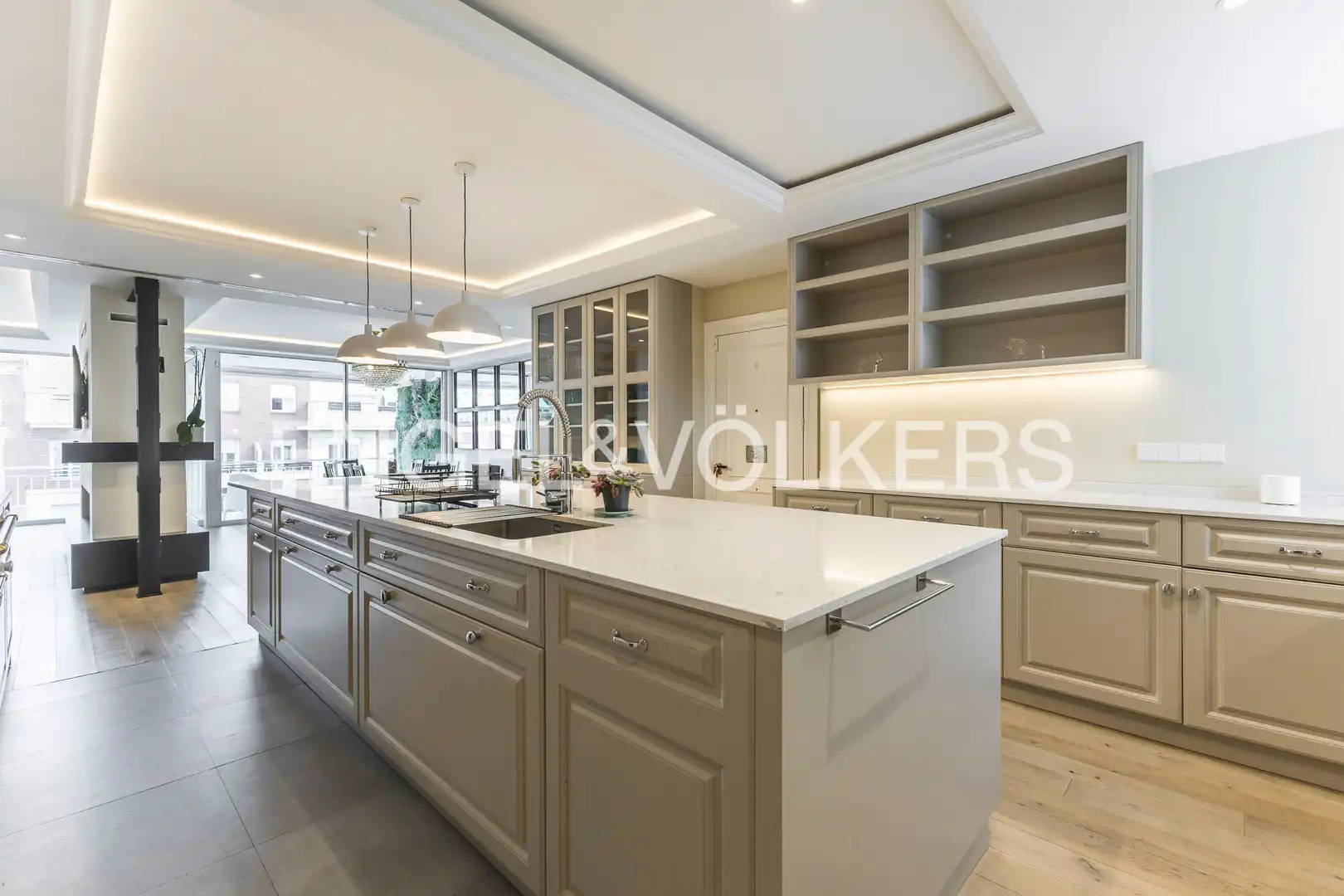 Flat with terrace to rent in Diego de León, imagen 20