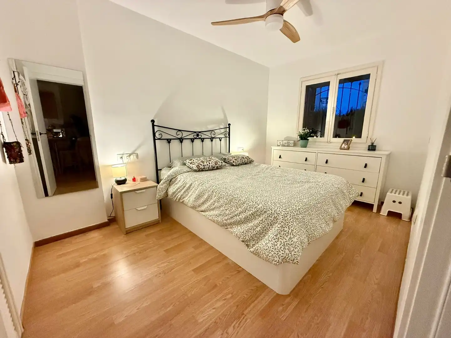 Schlafzimmer von Erdgeschoss zur Miete in San Javier mit Klimaanlage, Terrasse und Möbliert