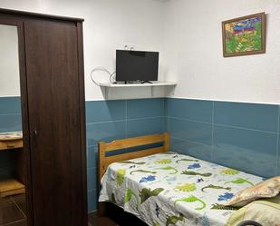 Bedroom of Study to share in L'Hospitalet de Llobregat  with Air Conditioner and Terrace
