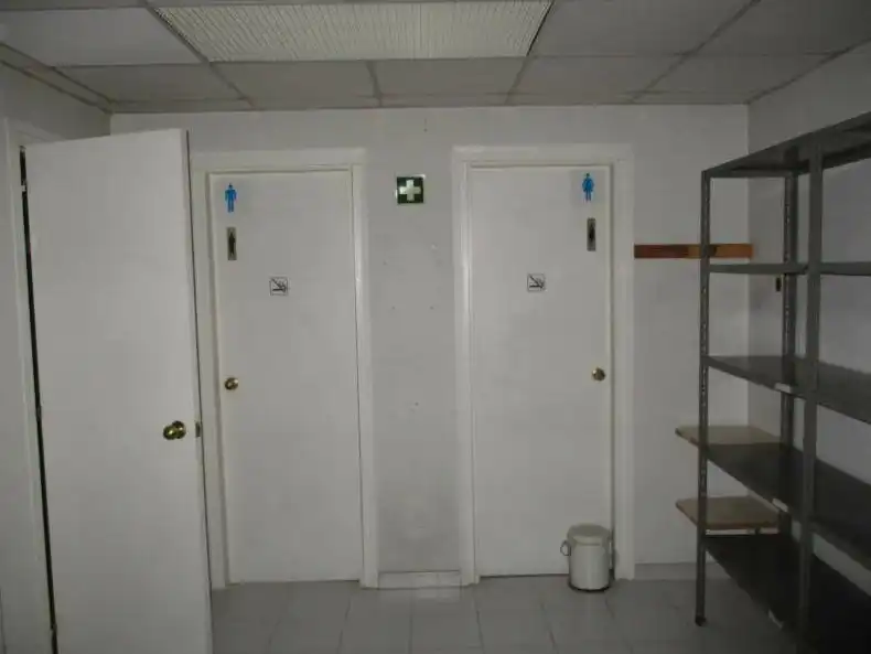Local commercial à louer à Av Cataluña, imagen 9