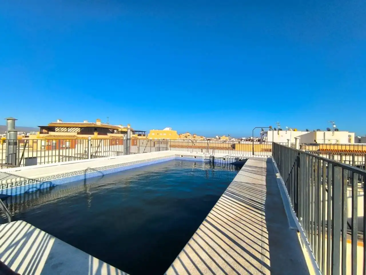Swimming pool of Flat for sale in Roquetas de Mar  with Air Conditioner and Community pool