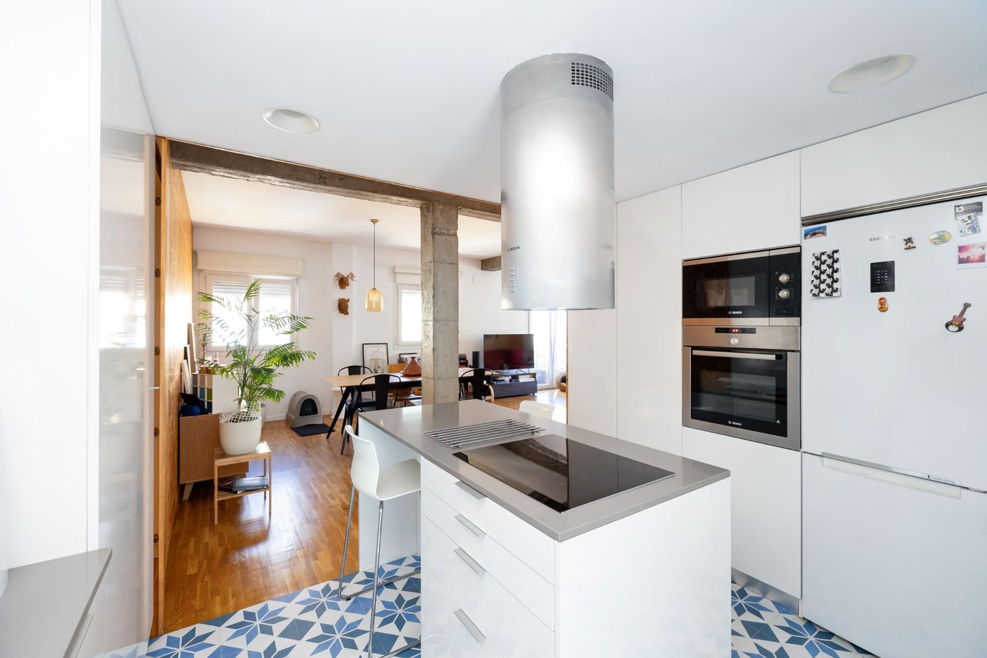 Kitchen of Flat for sale in  Granada Capital  with Air Conditioner, Heating and Balcony