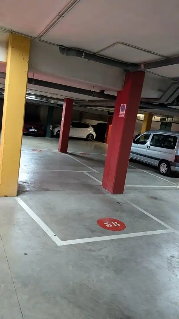 Parkplatz von Garage zum Verkauf in Terrassa