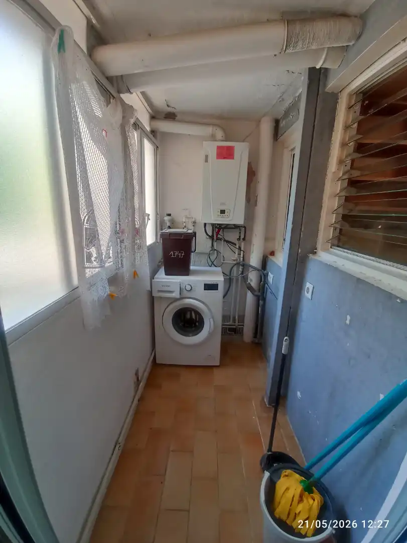 Küche von Wohnung zum Verkauf in Berga mit Heizung, Waschmaschine und Balkon