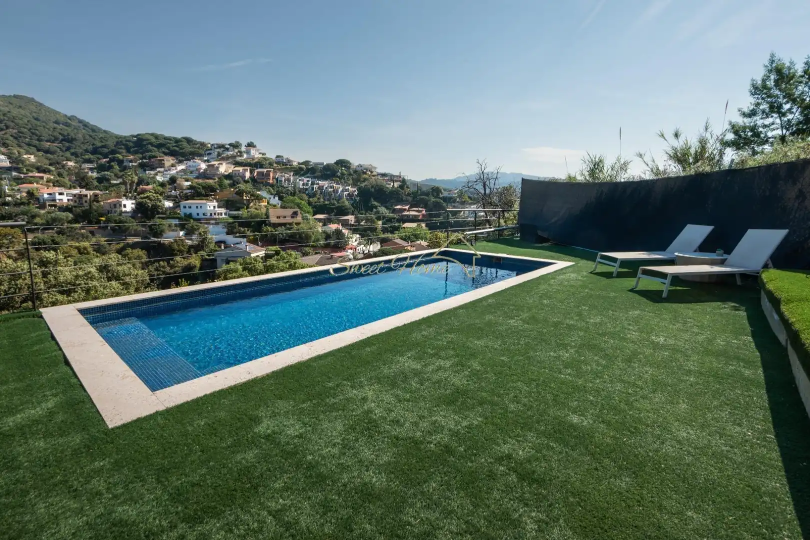 Piscina de Casa o chalet en venta en Alella con Aire acondicionado, Calefacción y Jardín privado
