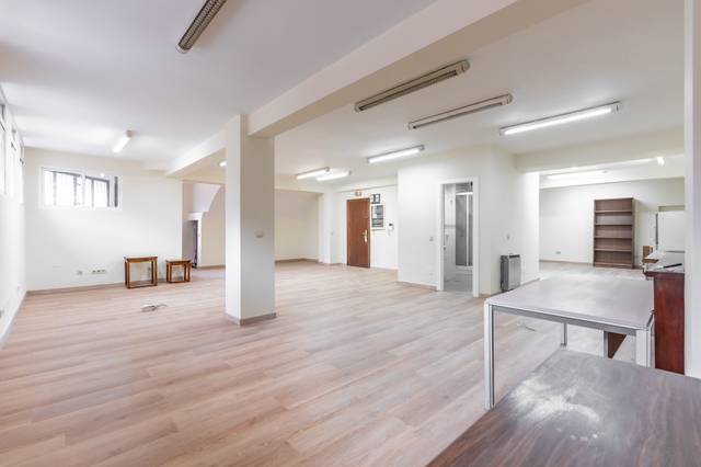 Local comercial en Venta en Calle del General Lacy en Palos de Moguer