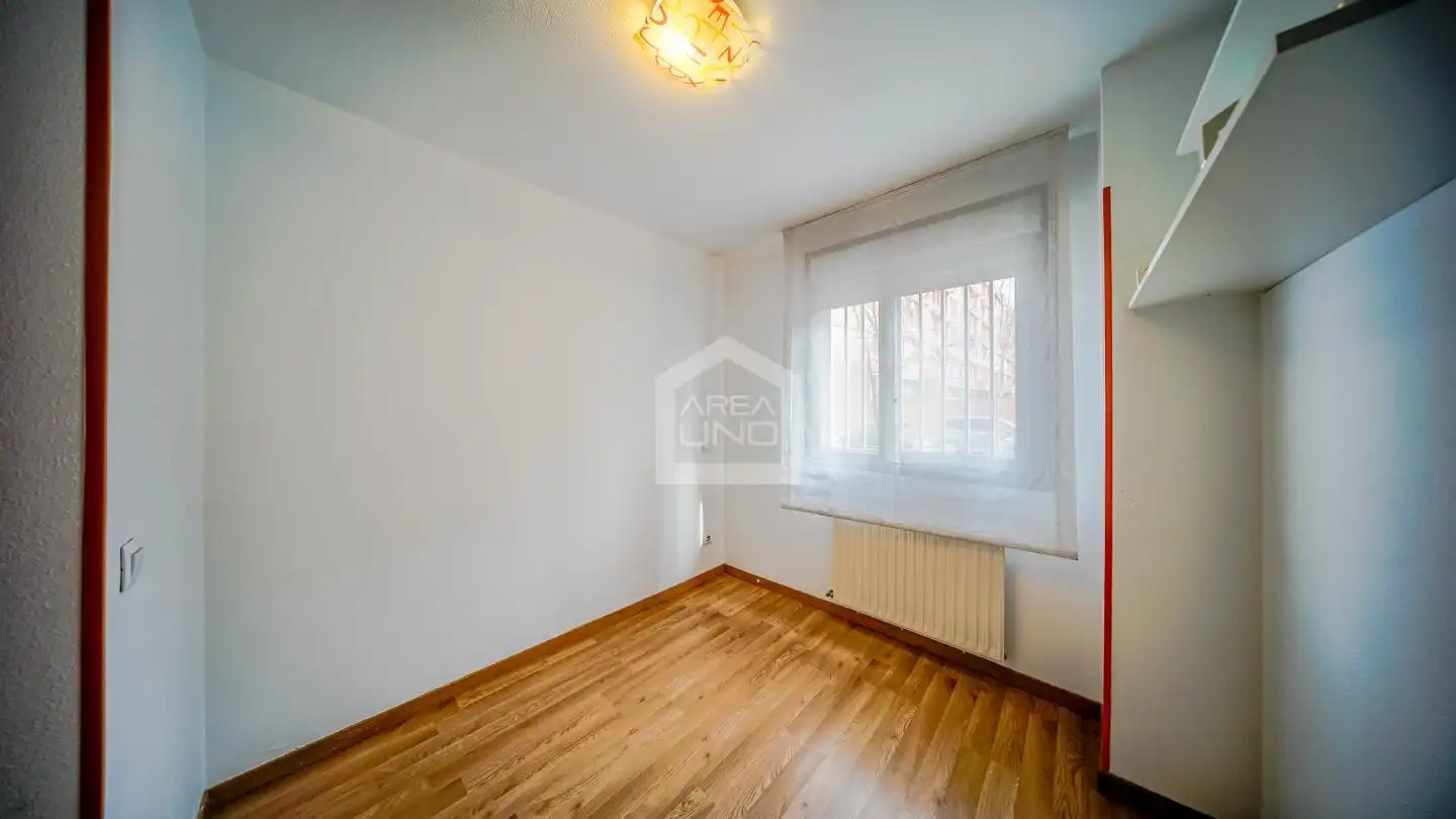 Habitación de Planta baja en venta en Alcorcón con Calefacción, Trastero y Piscina comunitaria