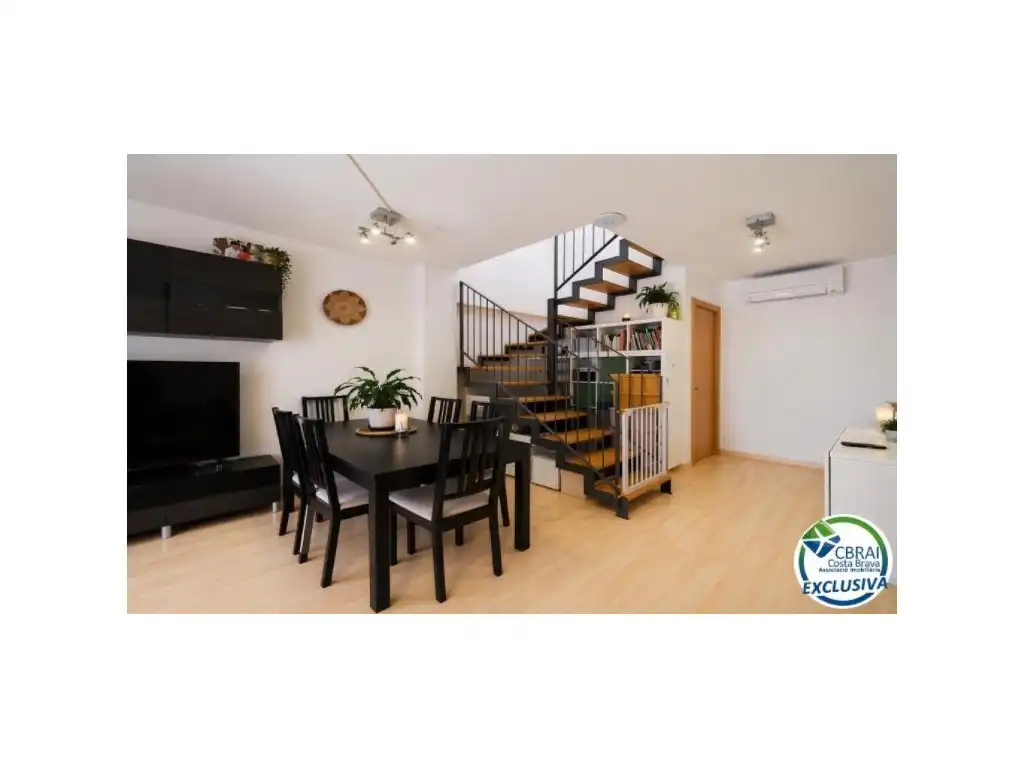 Flat with lift for sale in Calle De Tirso De Molina 56