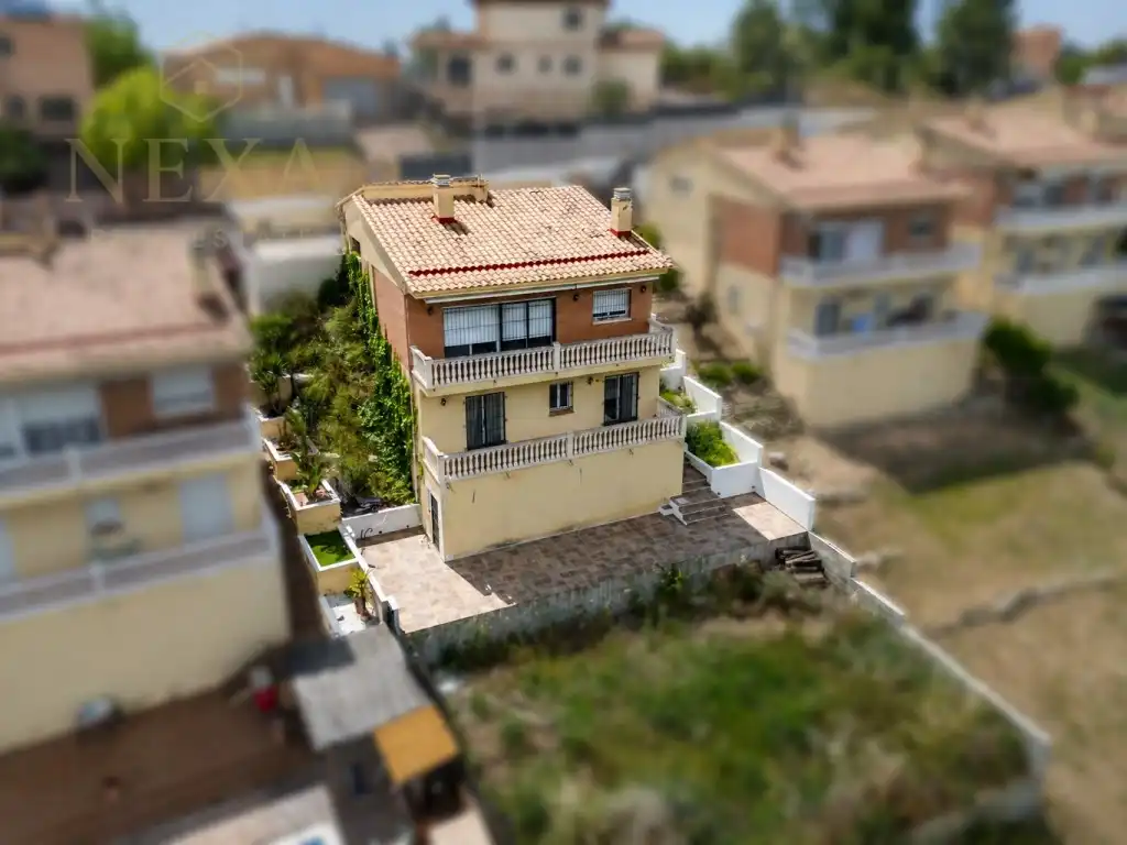 Casa en venda a Calle Delta De L'Ebre, imagen 2