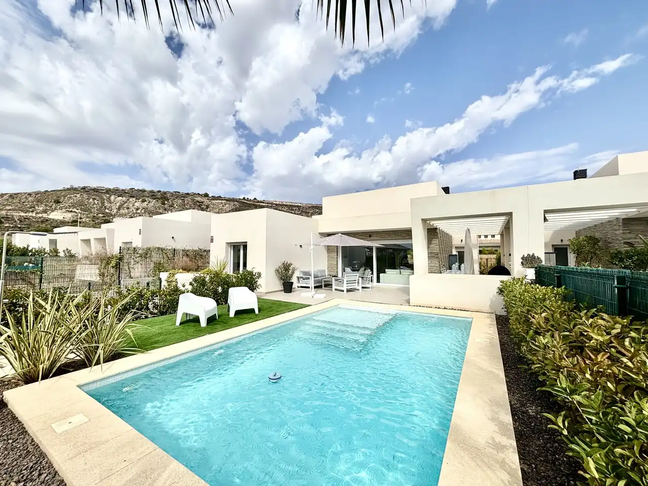 House for sale in Algorfa