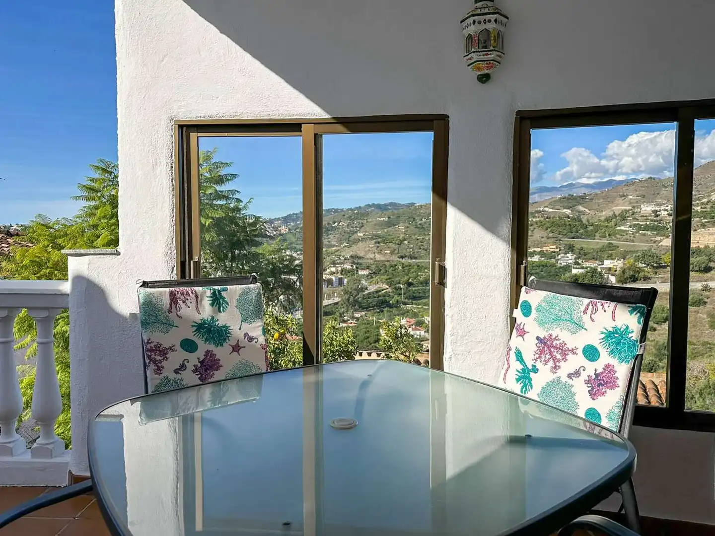 Vista exterior de Casa o chalet en venta en Almuñécar con Aire acondicionado, Calefacción y Terraza