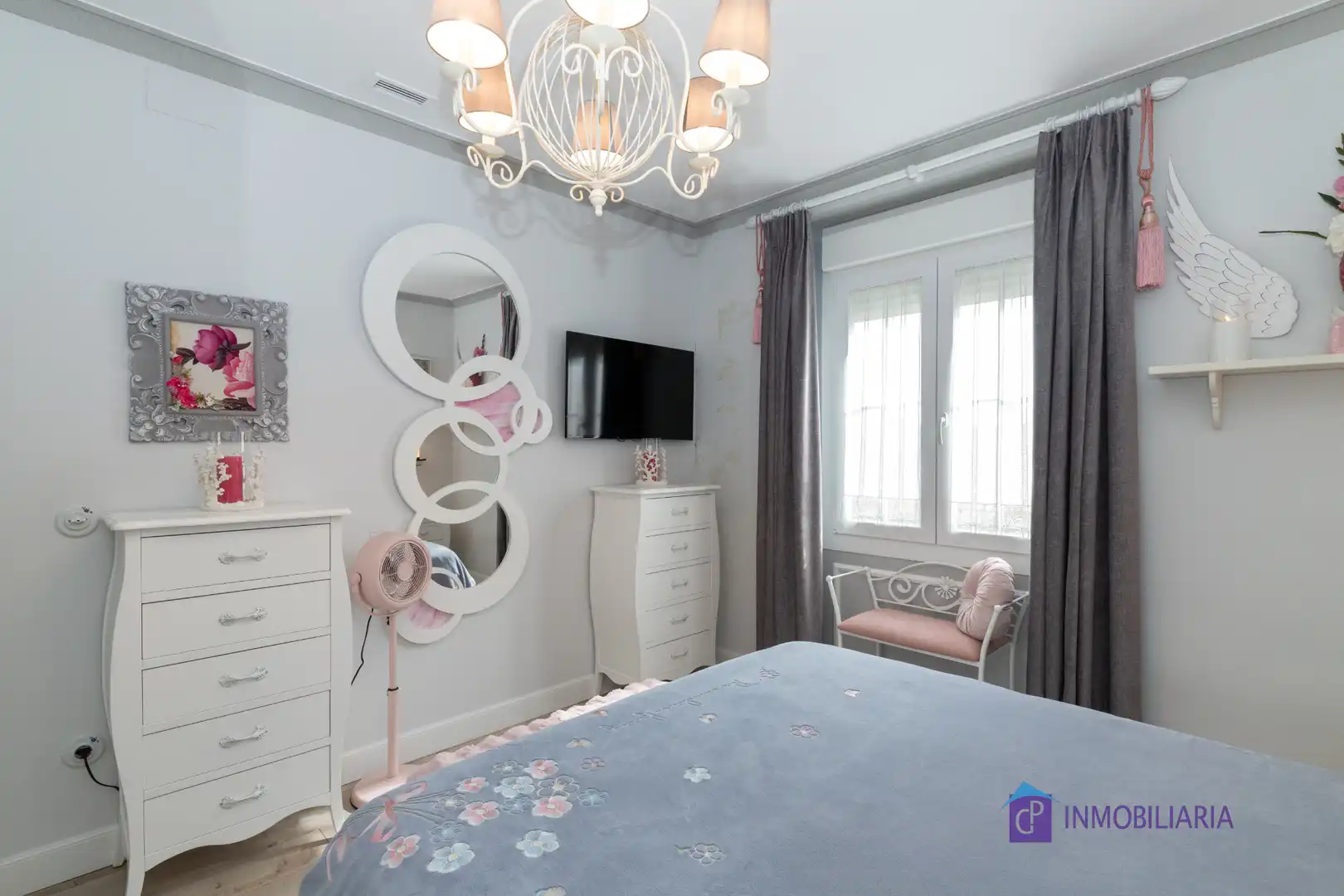 Habitación de Piso en venta en Zaragoza con Aire acondicionado, Calefacción y Horno