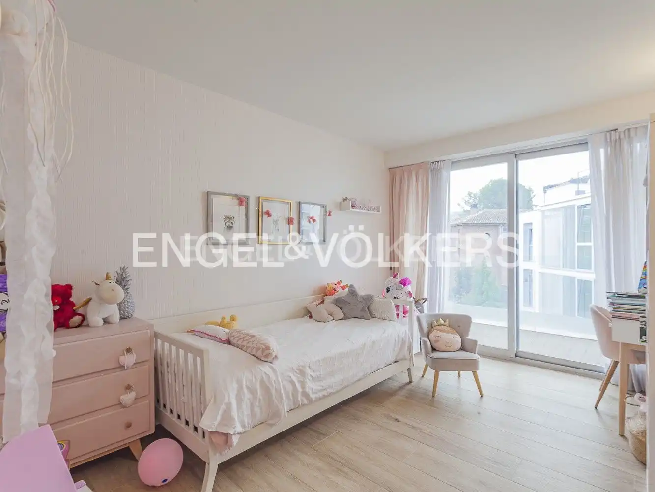 Bedroom of Attic for sale in Sant Cugat del Vallès  with Air Conditioner, Heating and Private garden