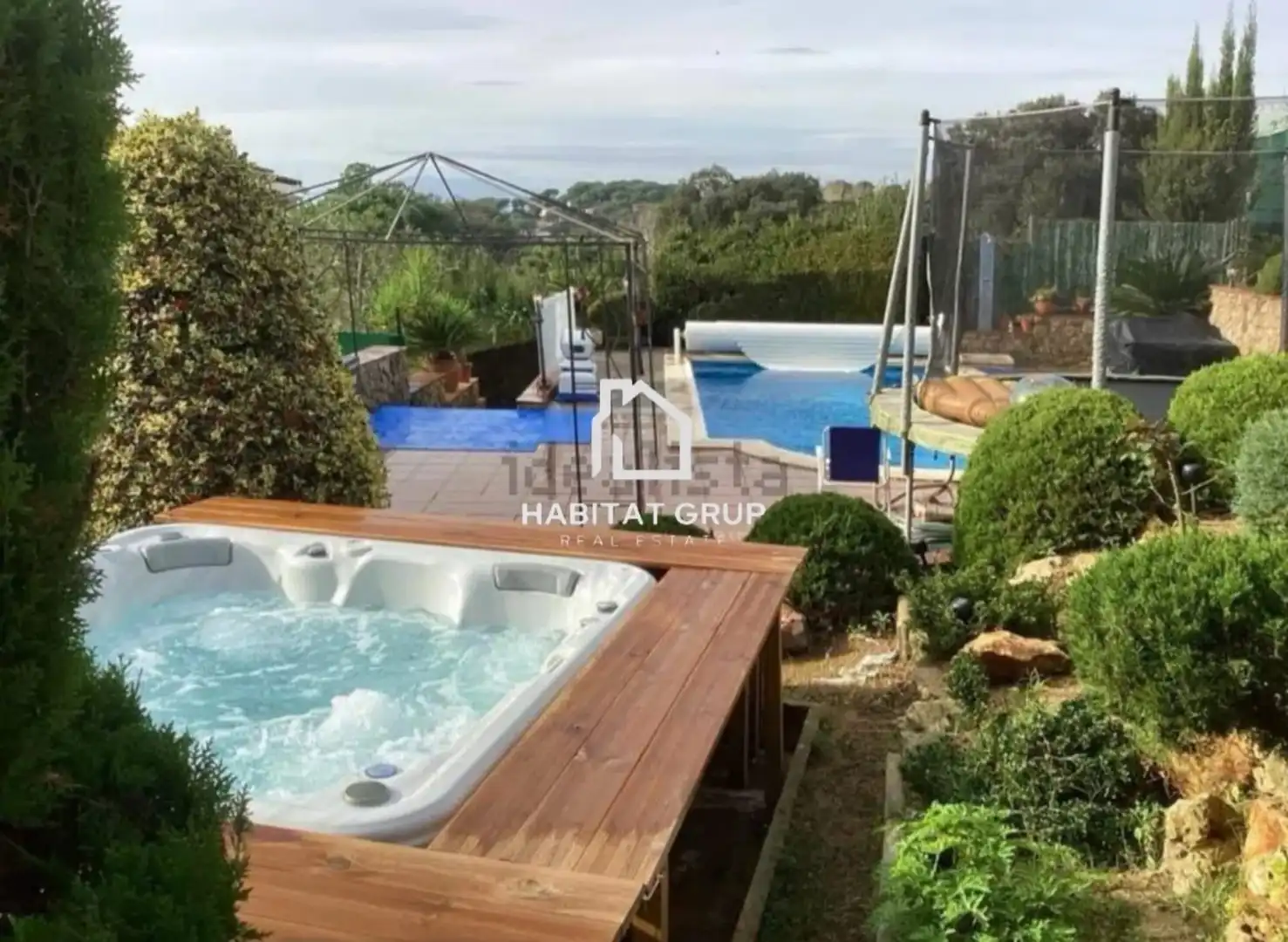 Casa con piscina in vendita a Aiguaviva Parc