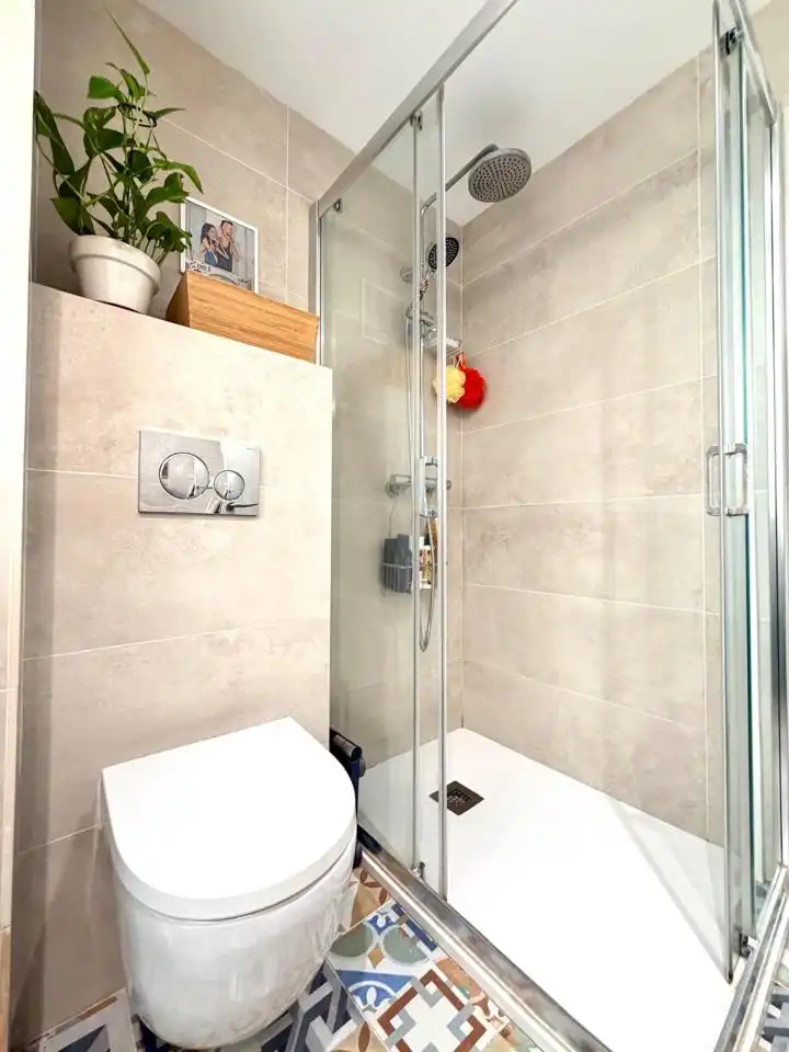 Bathroom of Flat for sale in Arenys de Mar  with Air Conditioner and Furnished