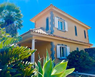 Exterior view of House or chalet for sale in San Bartolomé de Tirajana  with Air Conditioner, Terrace and Swimming Pool