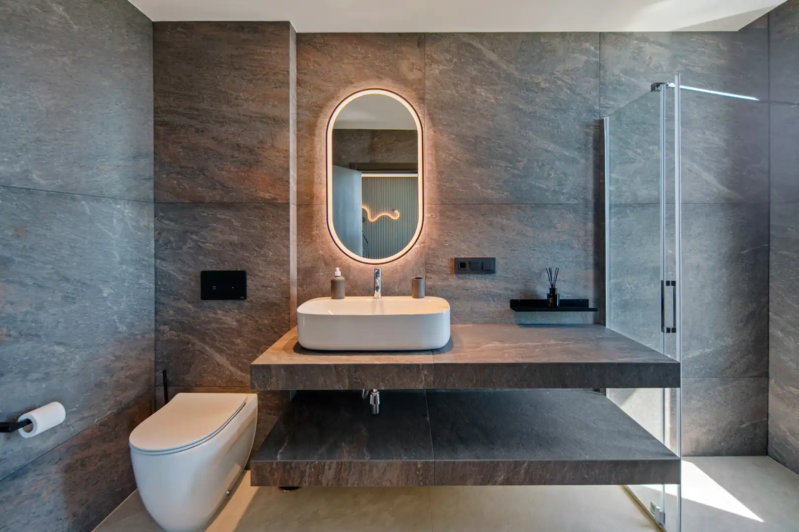 Bathroom of Houses for sale in Marbella  with Air Conditioner, Private garden and Terrace